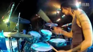 又发现大牛范儿！！KillerSoap鼓手Gould Wu (KillerSoap  The Sun Also Rises @ 2012 海洋音樂祭 drum cam)