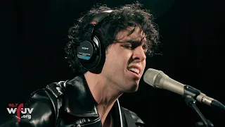 Stephen Sanchez - "Lady By The Sea" (Live at WFUV)