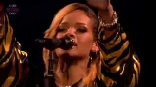 Rihanna - Diamonds - T in the park festival 2013