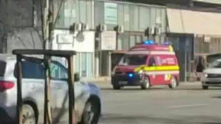 Ambulanta SMURD Volkswagen T6 B2 going to hospital | Iași