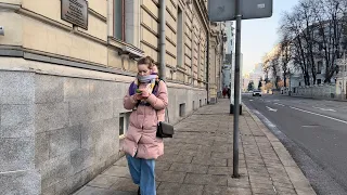 [4K] 🇷🇺 Walking along the streets of Moscow. Wandering around the city center