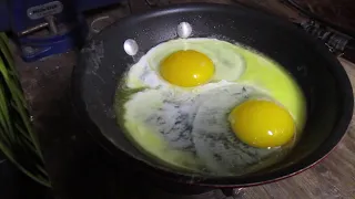 Eggs Frying on Coleman 533 stove
