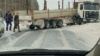 ДТП  поворот соснина Стрежевой.