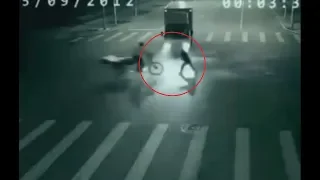 Real life Speedster captured in CCTV || The Flash does exist 😱