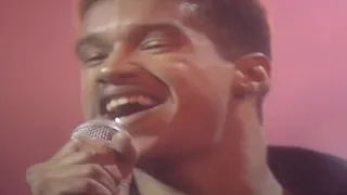 Tony Terry - Lovey Dovey (Showtime at the Apollo) [HD Widescreen Music Video]