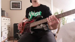 Bass cover ghuleh /zombie queen :Ghost