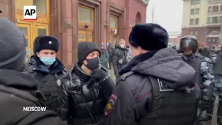 Yulia Navalnaya and hundreds of protesters detained