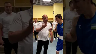 Ойбек Журанвга финалдан олдин мотивация бериш жараёни.😀😂