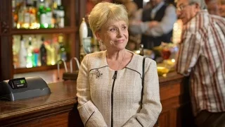 EastEnders - Peggy Mitchell Says Her Final Goodbye To The Queen Vic
