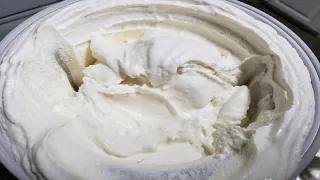 Simple Vanilla Ice Cream in Ice Cream maker Cuisinart