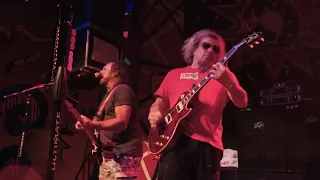 Sammy Hagar & The Circle - I Can't Drive 55 (Live 2016)