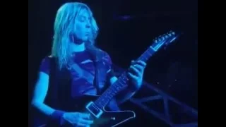 Iron Maiden   Hallowed Be Thy Name live~1