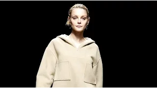 Nº21 | Fall Winter 2015/2016 Full Fashion Show | Exclusive