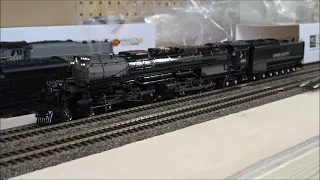 Review: Broadway Limited Big Boy #4014 Steam Loco Excursion Version + Greyhound&others! BLI 4-8-8-4