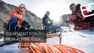 Pack list for high alpine tours:  equipment with crampons, ice axe, etc. – Tutorial (1/18) | LAB ICE