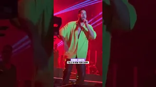 OUCH! Romeo Santos falls in #NY show 🤕 #romeosantos #aventura #badbunny #newyork #karolg #shakira