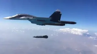 Сброс самой мощной бомбы из арсенала Су-34 показали на видео
