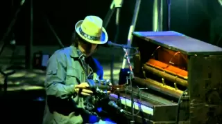 Neil Young - A Day in the Life (Beatles Cover) @ Glastonbury Festival 2009 HD