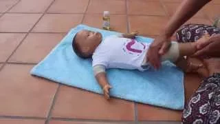 Baby Massage Legs Routine! Would you like to Learn how to Massage your Baby?