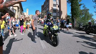 Valentino Rossi a Tavullia con la M1 Yamaha