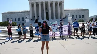 La Cour suprême des États-Unis invalide une loi restrictive sur l'avortement