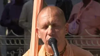 Hare Krishna ecstasy in Russia 2010. (ecstatic monks and guests)