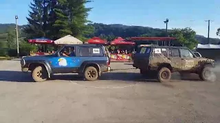 Nissan patrol vs jeep grand cherokee