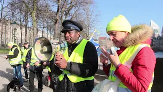 Gele Hesjes Den Haag Week 11: Maar meneer Rutte die lacht wel