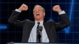 Howard Dean reenacts famous 2004 moment