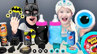 Blue Food vs Black Food Challenge 블루 블랙 푸드 챌린지 Elsa Frozen vs Batman Mukbang by COMY VLOG 코미 브이로그