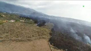 La lava sigue avanzando destruyendo fincas y viviendas a su paso | Buenos días, Canarias (22-09-21)