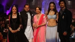 Kangana,Vidyut  walks for Birdhichand Ghanshyamdas at IIJW Mumbai 2013