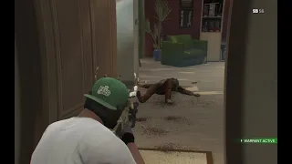 Breaking into houses on GTA5 (Home Invasions mod)