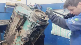 Montagem motor Scania 113