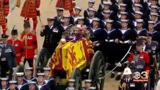 Crowds gather to say goodbye to Queen Elizabeth II