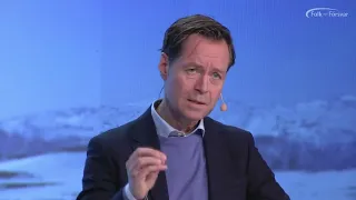 "Världen har inte varit mer odemokratisk på 35 år"  - Måns Molander, Human Rights Watch