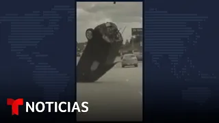 Un carro sale volando por el impacto de un neumático | Noticias Telemundo