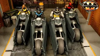 4x McFarlane DC Multiverse Batcycle Batman Curse of The White Knight Action Figure Vehicle Review