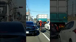 イキり運転スカイライン、バイクの運転手に叱られる。#shorts