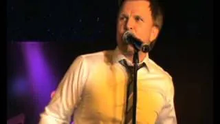 Richard Herrey framför Diggi-Loo Diggie-Ley på Schlagerstjarnans final