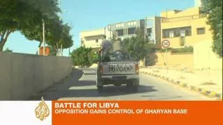 Battle for Libya: Opposition capture military base