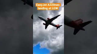 EasyJet Airbus A320neo landing at London Gatwick#planespotting #aviation #pilot #london