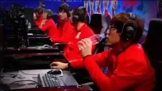 The french crowd is amazing Fan wave LGD vs KT 2015