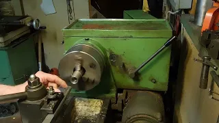 Inside threading with single point cutter