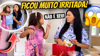 ABRINDO OS NOSSOS PRESENTES A VALENTINA SE IRRITOU!!! *olha isso* 😱