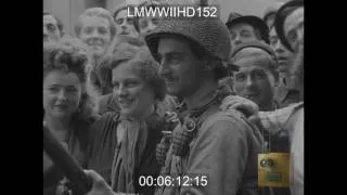 CHERBOURG, FRANCE, GERMANS SURRENDER EN MASSE TO US TROOPS; US SOLDIERS MOVE THROUGH S - LMWWIIHD152