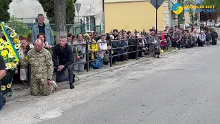 У Золочеві зустріли тіло воїна Ігоря Кобилка