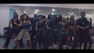 Another viral video from Dwp Academy dancing to Amina by D Jay