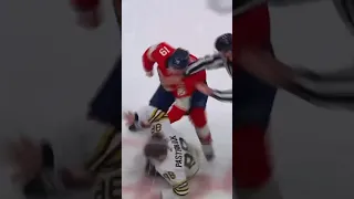 David Pastrnak Drops The Gloves With Matthew Tkachuk! 👀