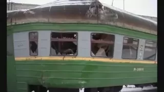 Поезд врезается в тупик